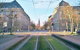 Avenue De La Paix - L'Exclusif